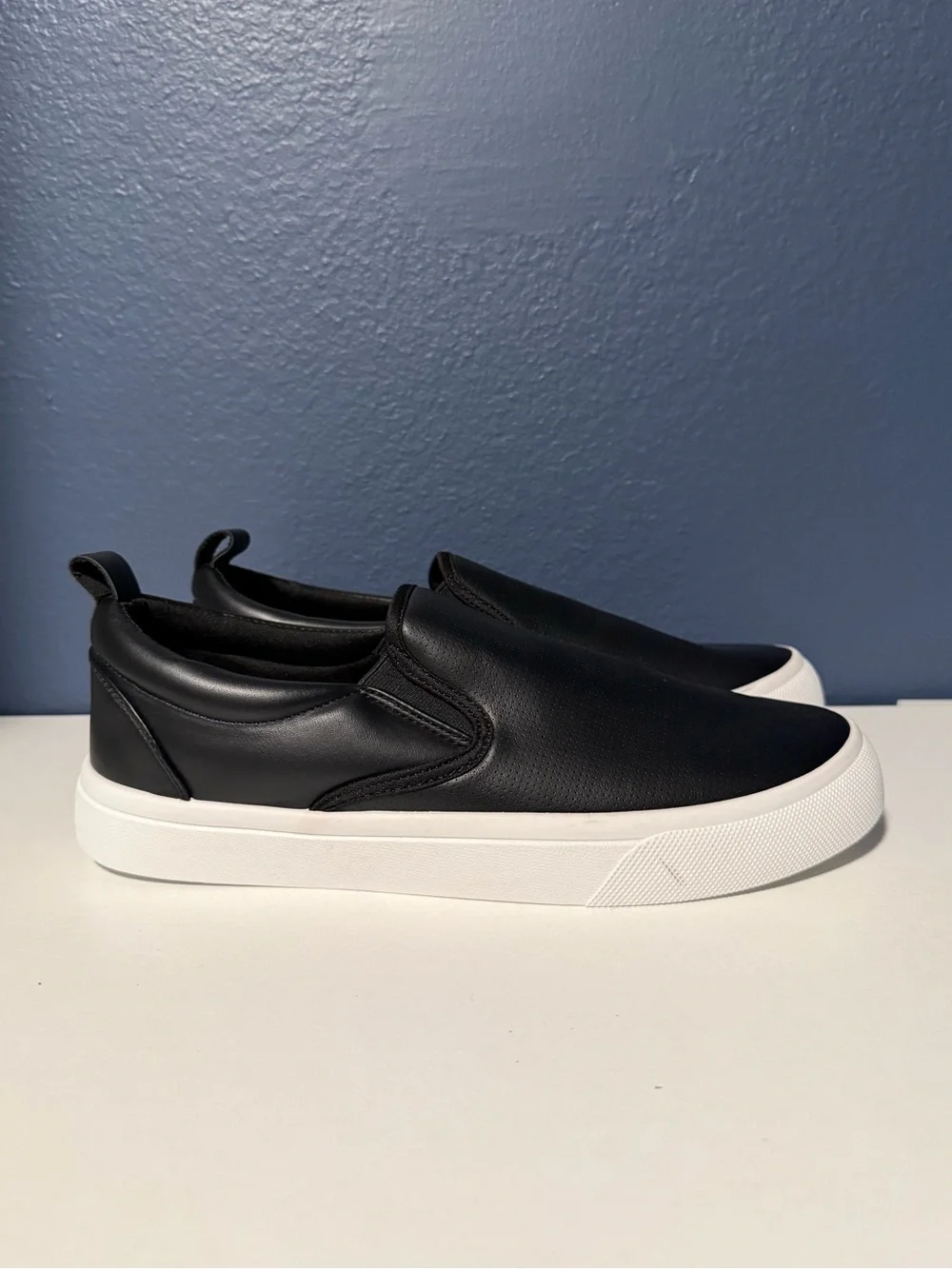 Maurices SuperCush Kate Black Perforated Faux Leather Slip On Sneakers Size 9